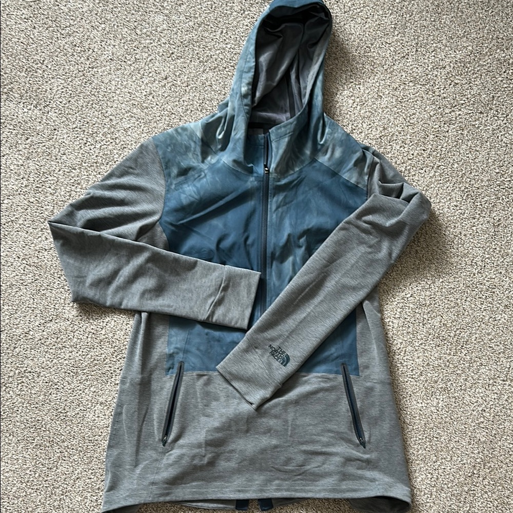 The North Face Women’s Half Zip Blue and Gray Performance Jacket
